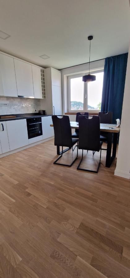 Central Apartment With City View Brassó Kültér fotó